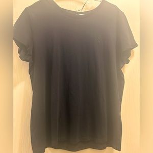 Black tee shirt
